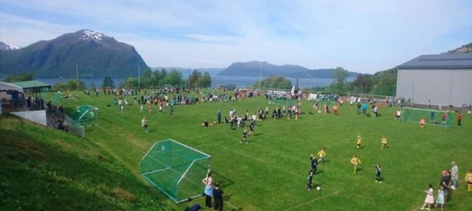 No nærmer det seg den store dagen i vikja: Hundeidvik Fotballfestival For å klare…